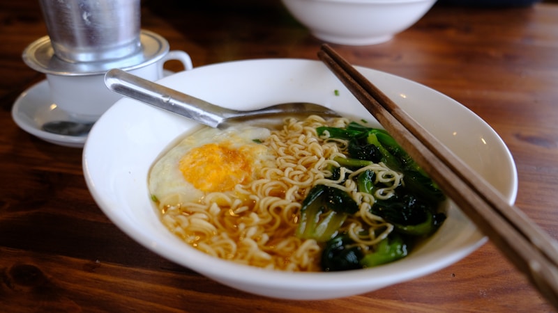 ほうれん草入りラーメンをもっと美味しくする下処理と選び方