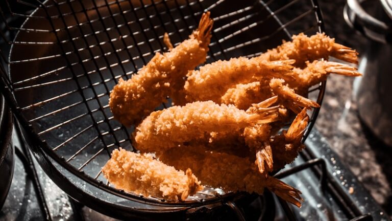 天ぷらは強力粉でも作れる？サクサクに揚げるコツと配合